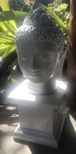 Budha Head on Pedestal